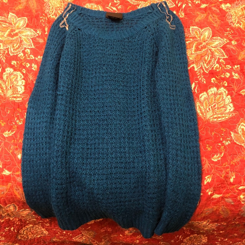 Women’s sweater top